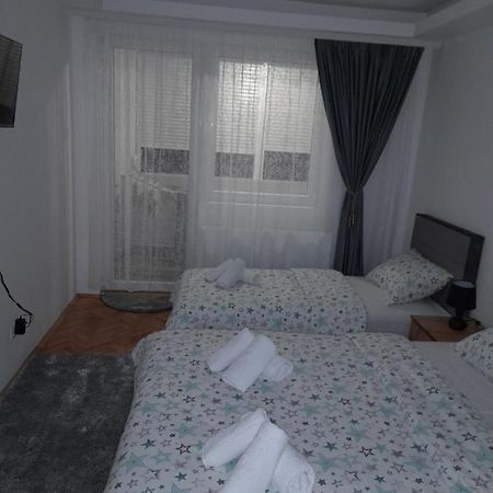 Holiday Apartaments 2 Nisz Zewnętrze zdjęcie