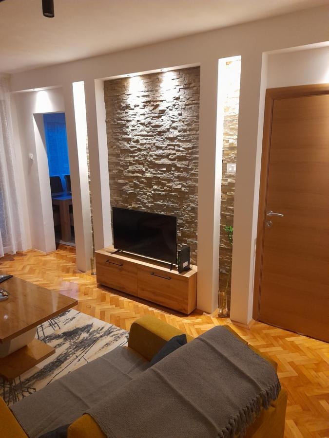 Holiday Apartaments 2 Nisz Zewnętrze zdjęcie